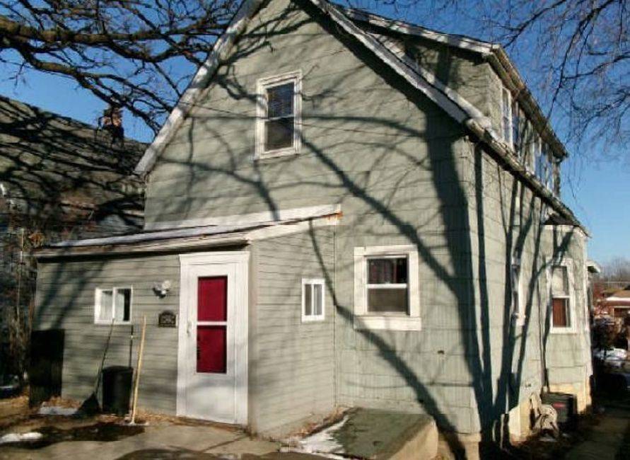 12552 Highland AVE, Blue Island, IL 60406