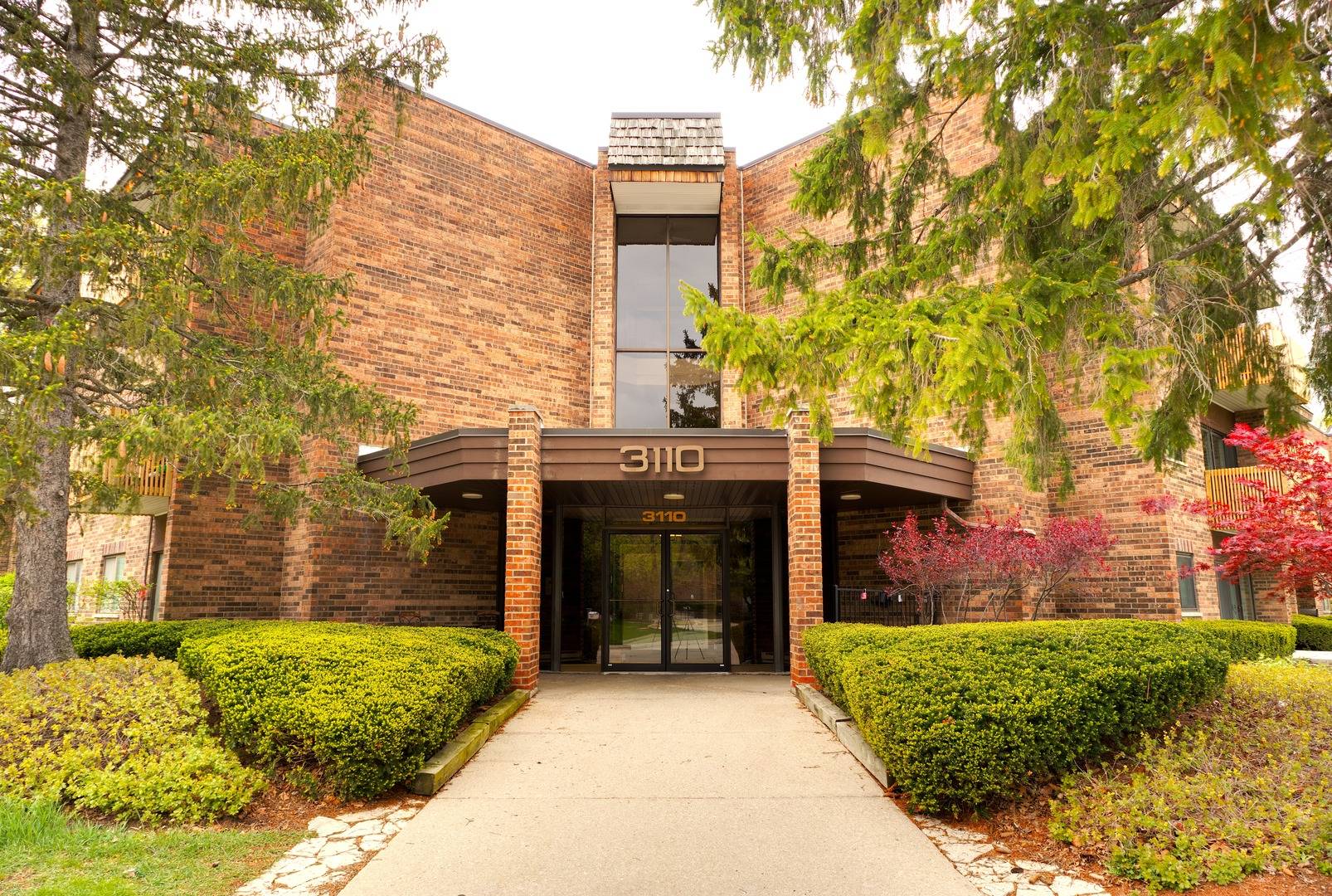 3110 Pheasant Creek DR #213, Northbrook, IL 60062
