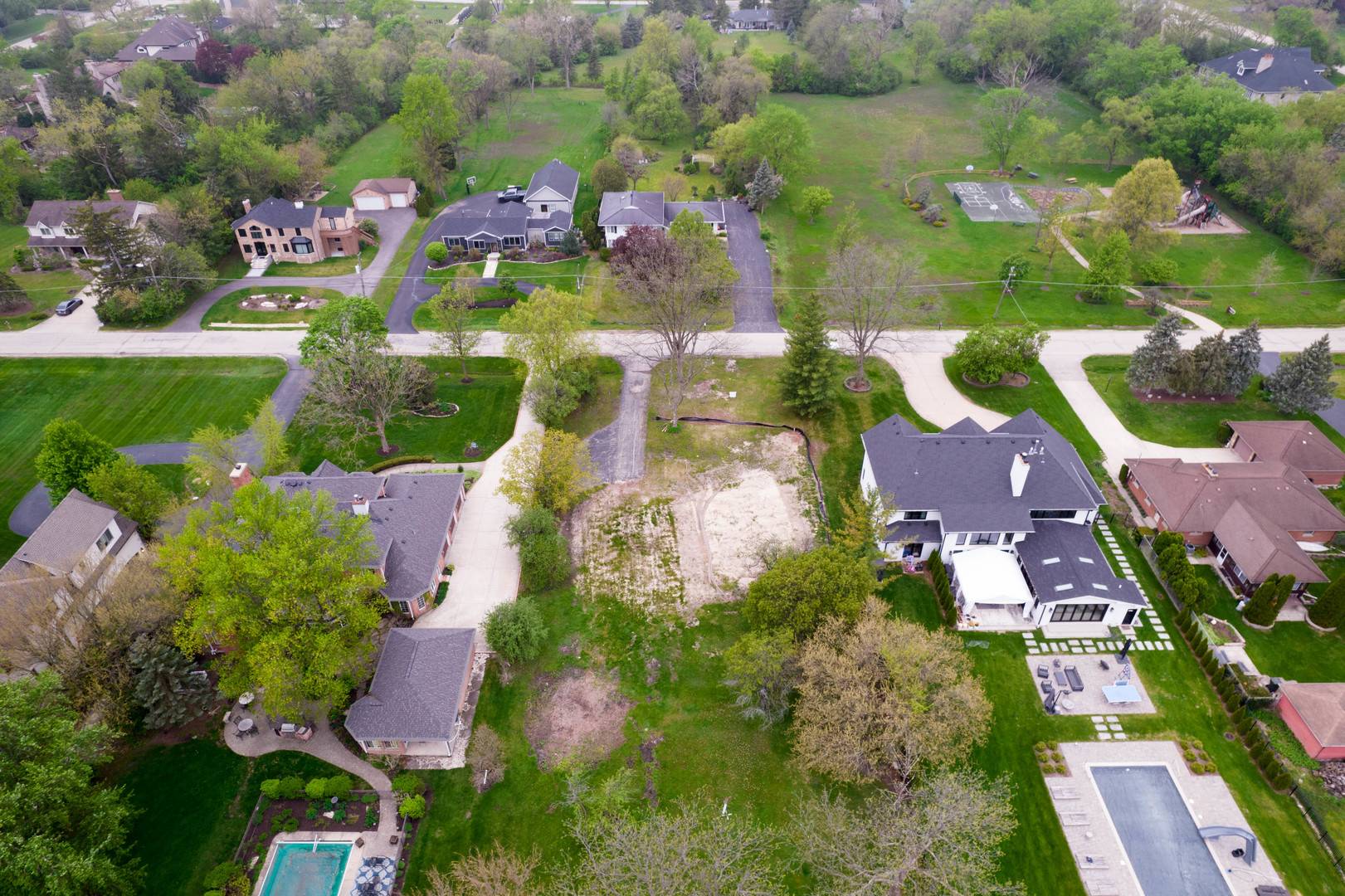 7725 S Drew AVE, Burr Ridge, IL 60527