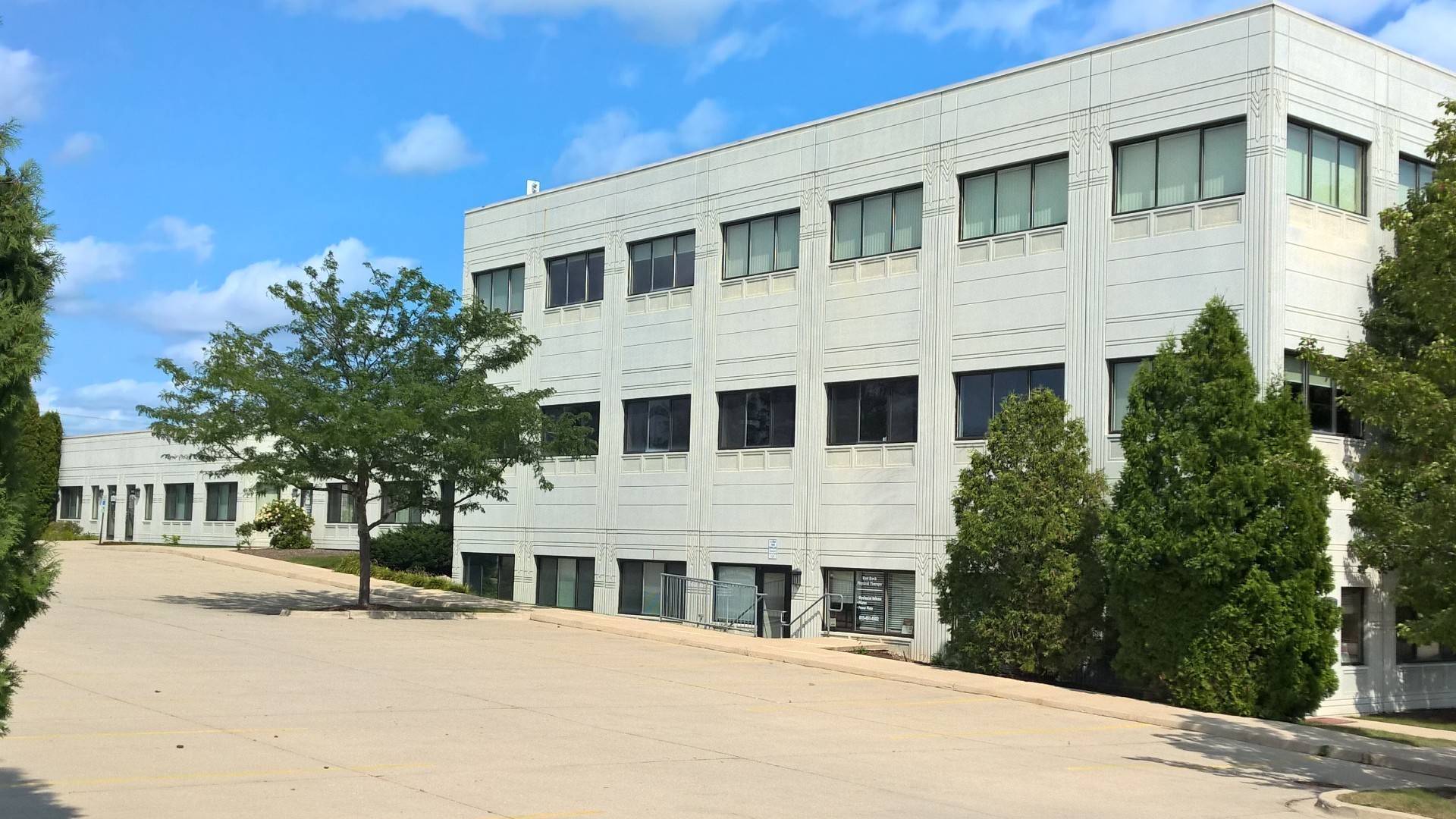 5435 Bull Valley RD #106, Mchenry, IL 60050