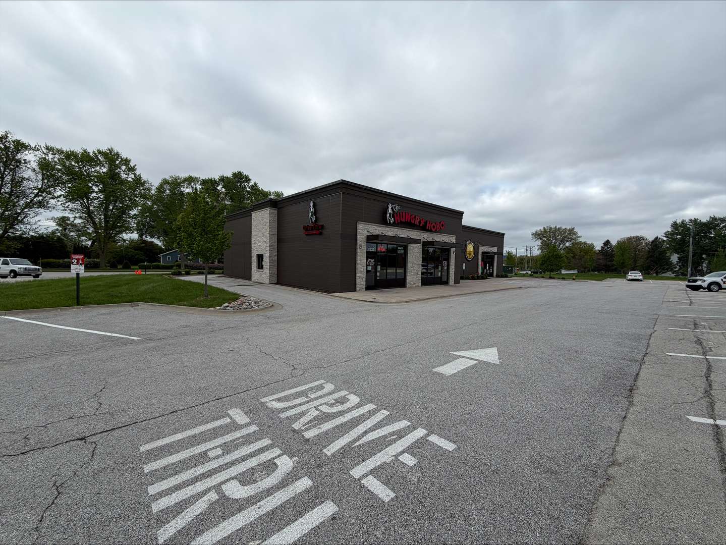 2516 Middle RD, Bettendorf, IA 52722