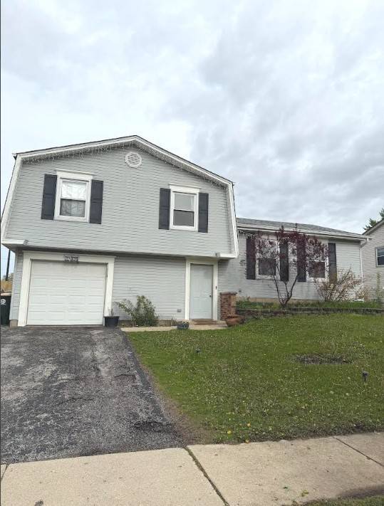 1469 William Clifford LN, Elk Grove Village, IL 60007