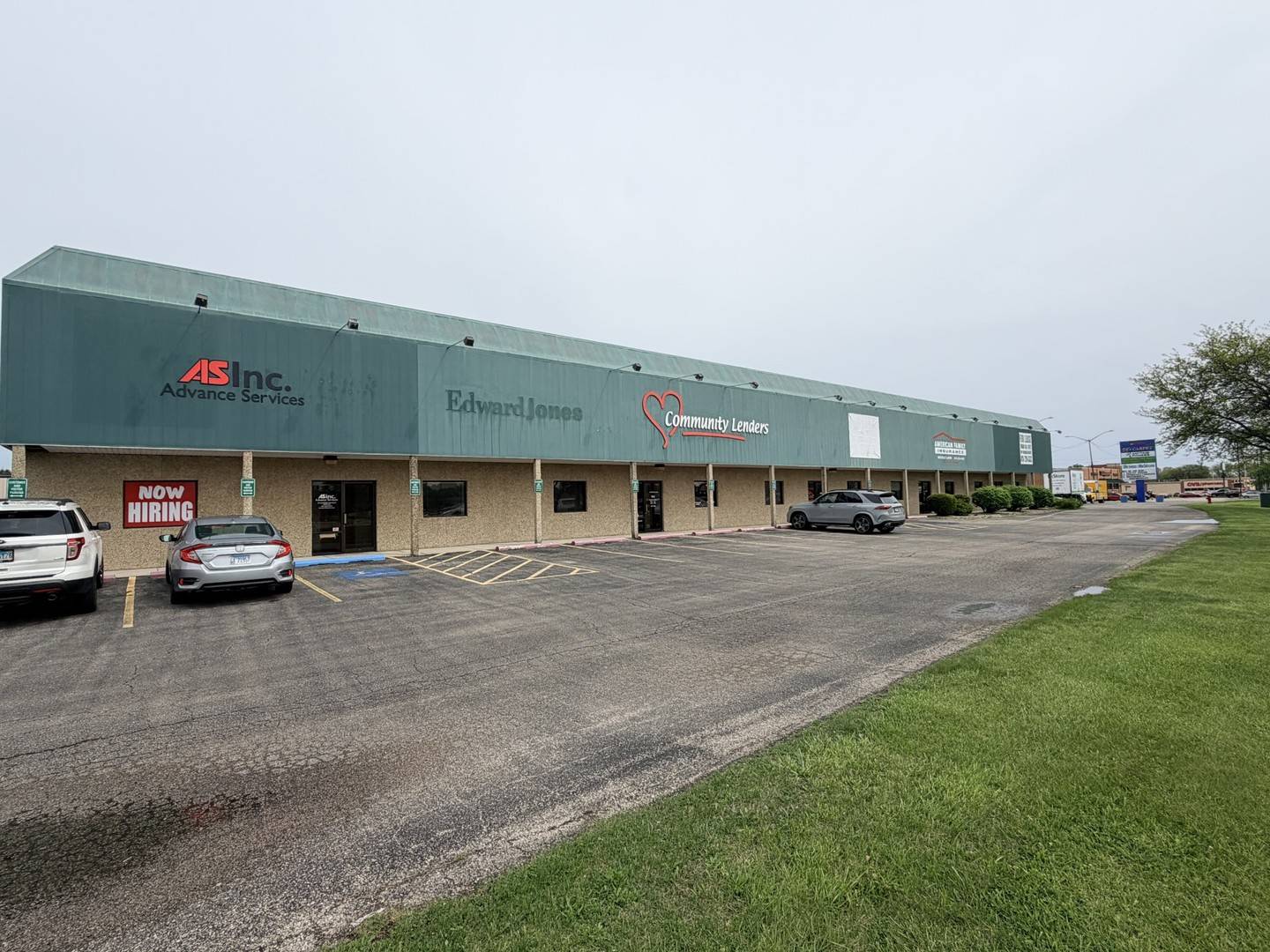 1011 Shooting Park RD #101-B, Peru, IL 61354