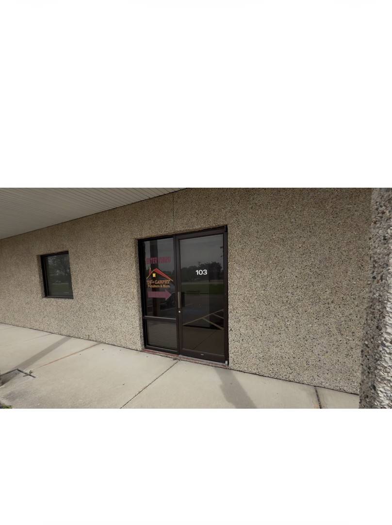 1011 Shooting Park RD #103, Peru, IL 61354