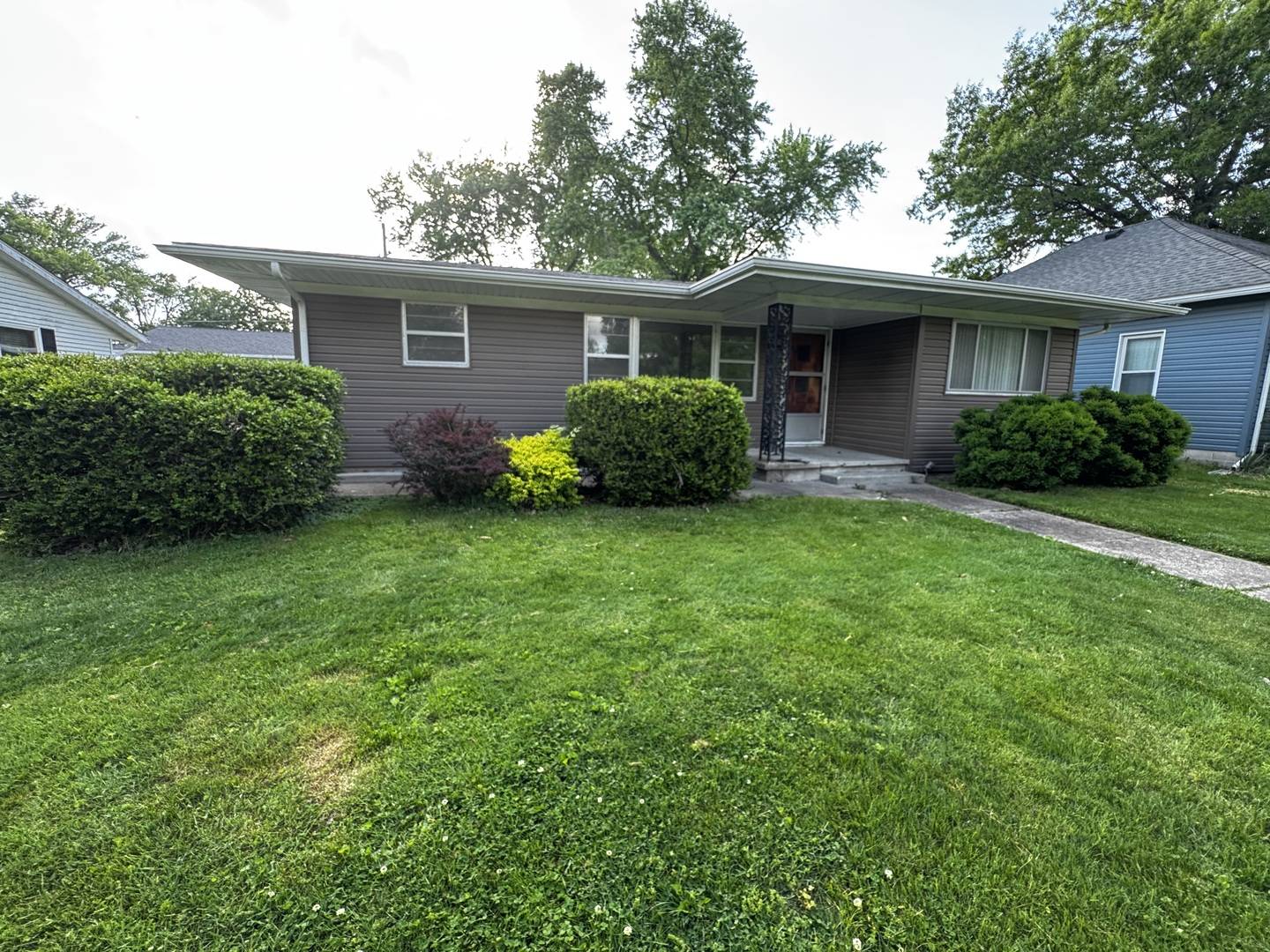 803 S Madison ST, Duquoin, IL 62832