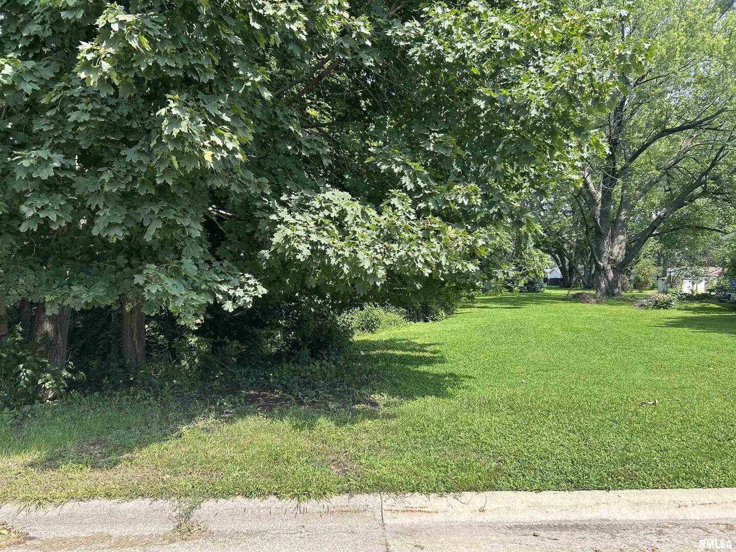 339 28TH AVE, East Moline, IL 61244