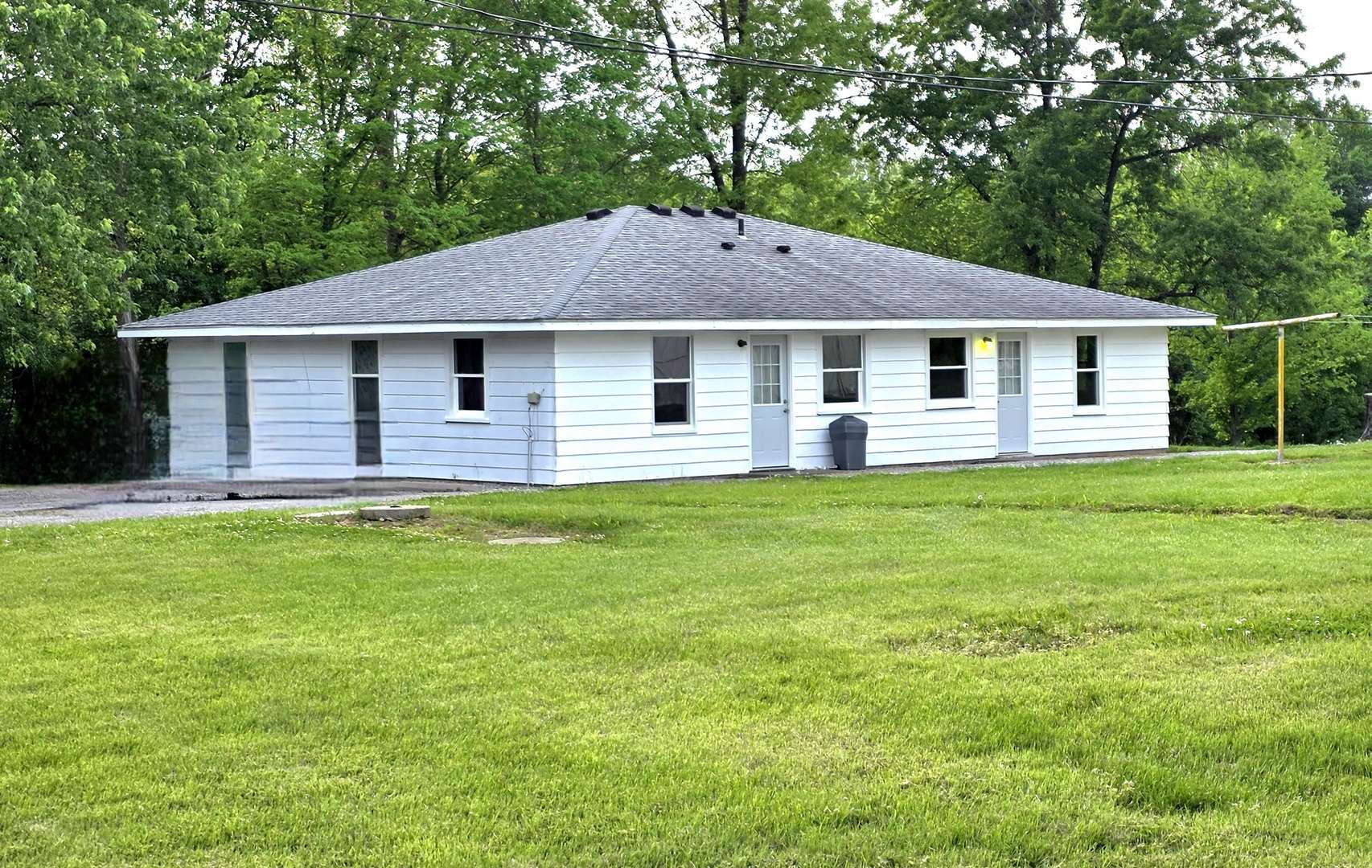 Address not disclosed, Carbondale, IL 62902