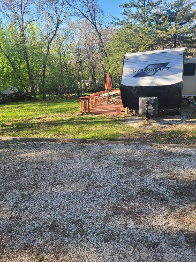 26/241/242 Woodhaven, Sublette, IL 61367