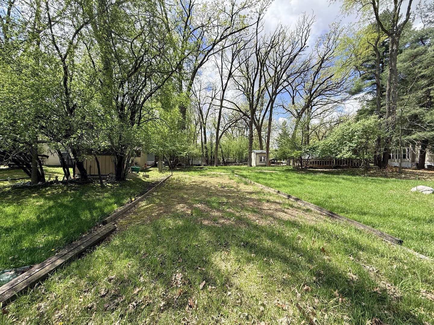 17-3 Woodhaven Lakes, Sublette, IL 61367