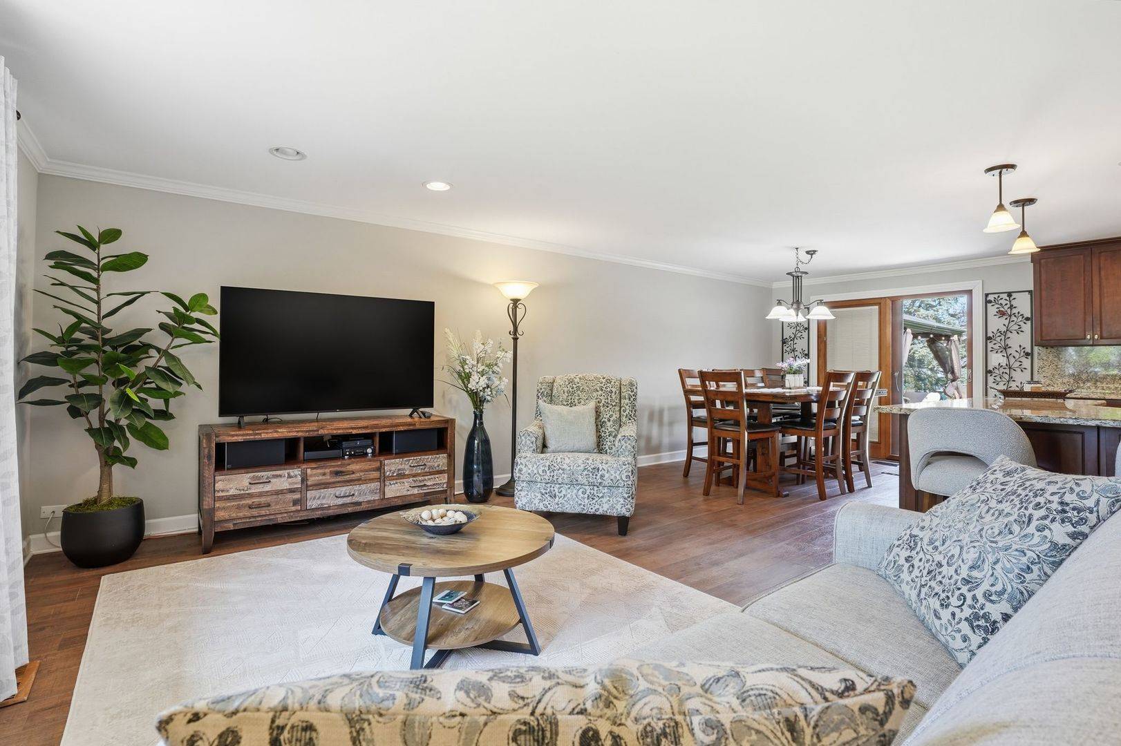 630 Kemah LN, Schaumburg, IL 60193