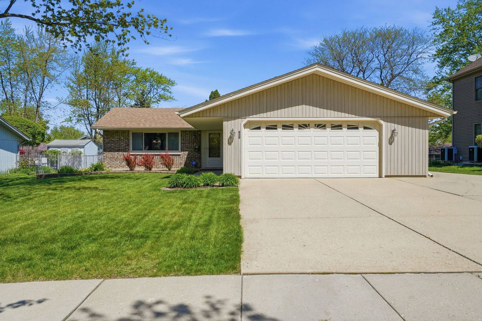 630 Kemah LN, Schaumburg, IL 60193