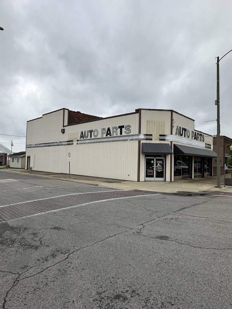 1 West Main ST, Duquoin, IL 62832
