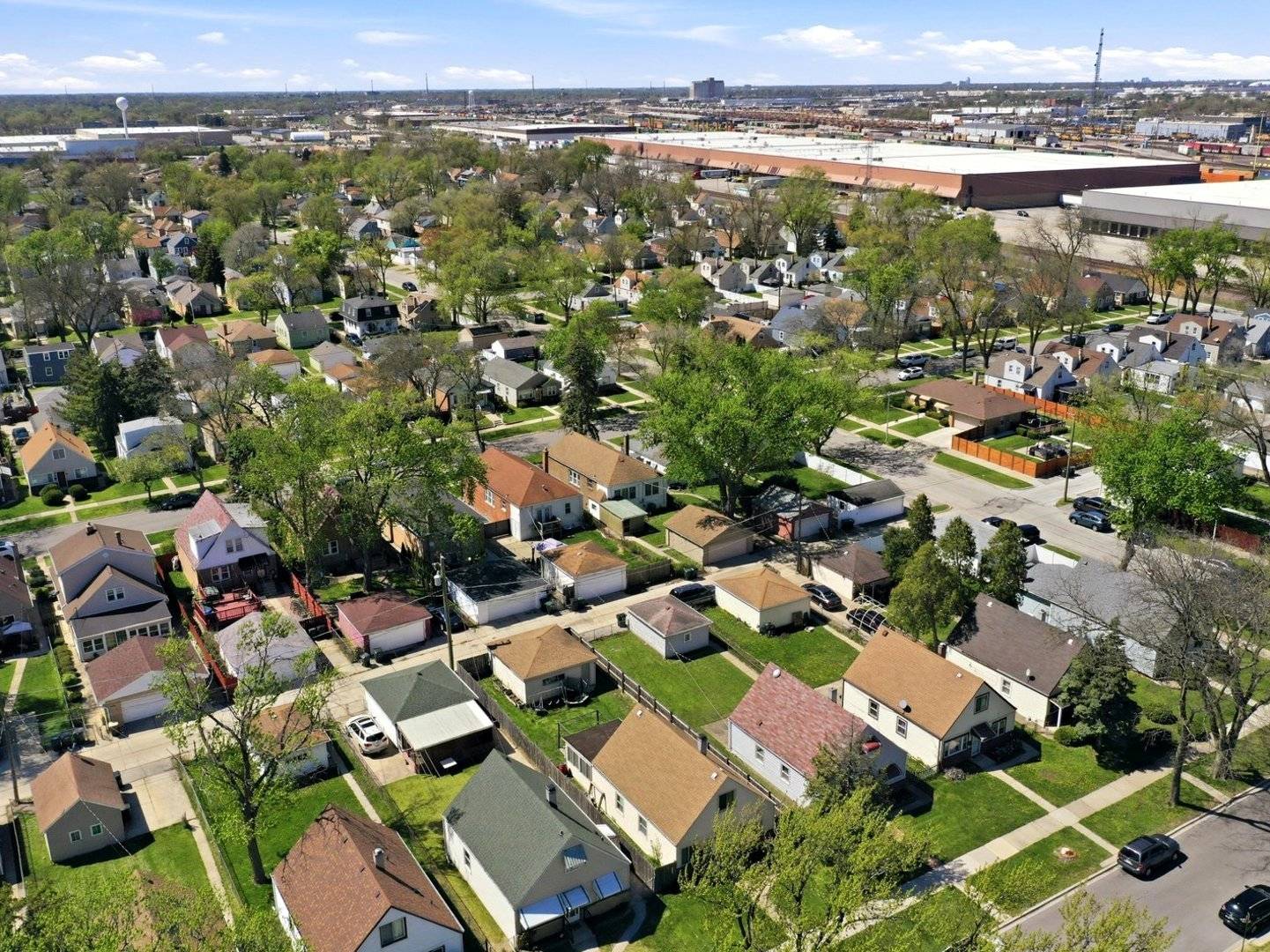 114 Geneva AVE, Bellwood, IL 60104