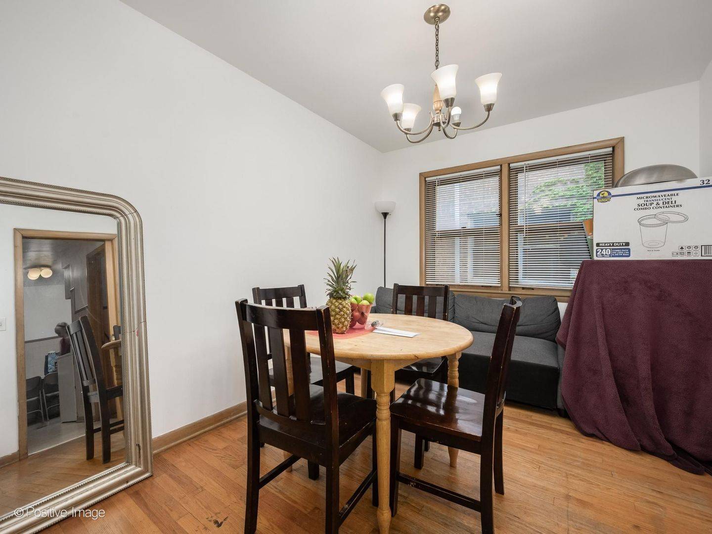 2630 W Estes AVE, Chicago, IL 60645