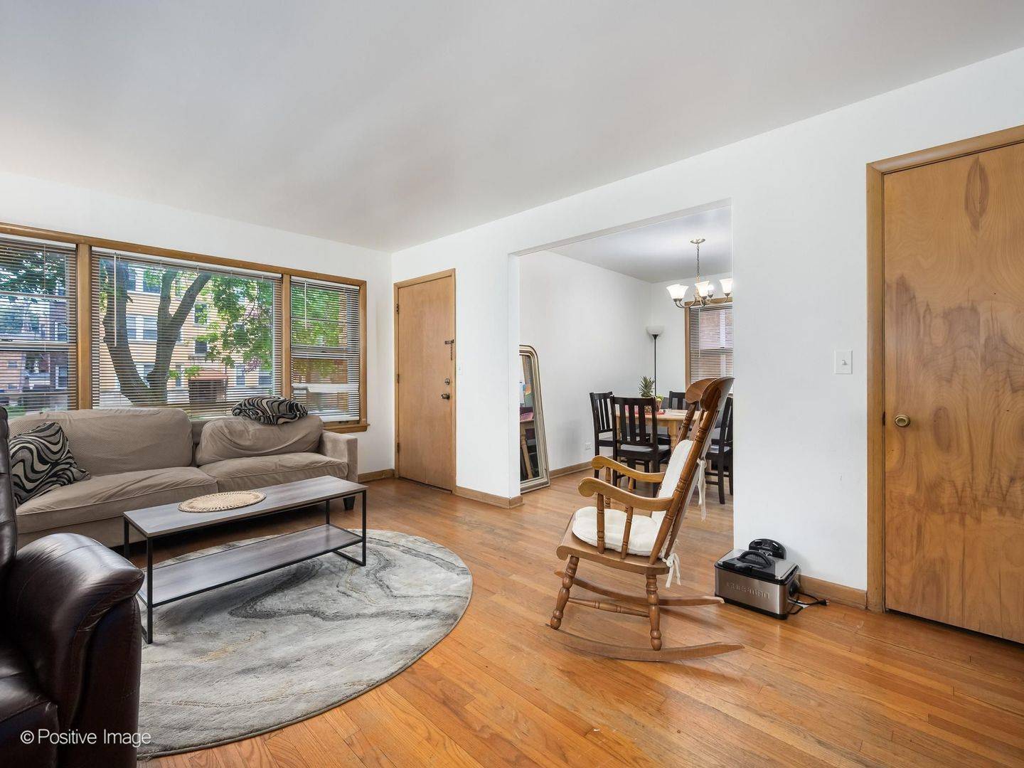 2630 W Estes AVE, Chicago, IL 60645