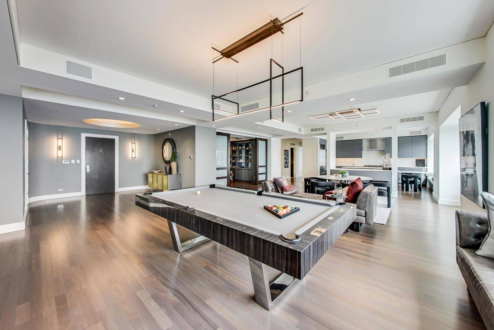 800 N MICHIGAN AVE #4801, Chicago, IL 60611