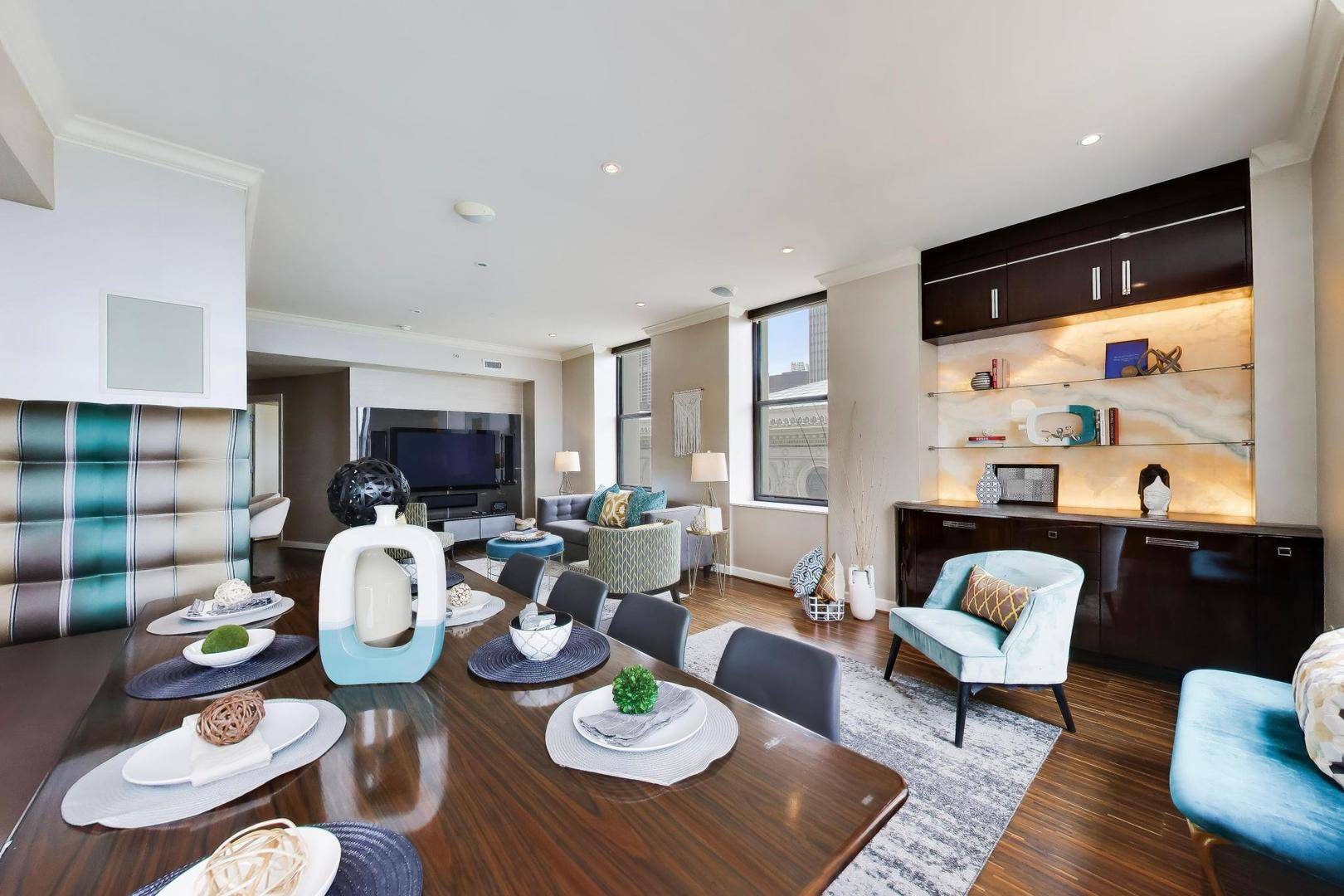 310 S Michigan AVE #1900, Chicago, IL 60604