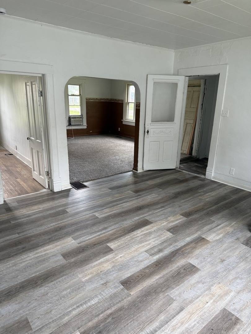 105 W Columbus ST, Sibley, IL 61773