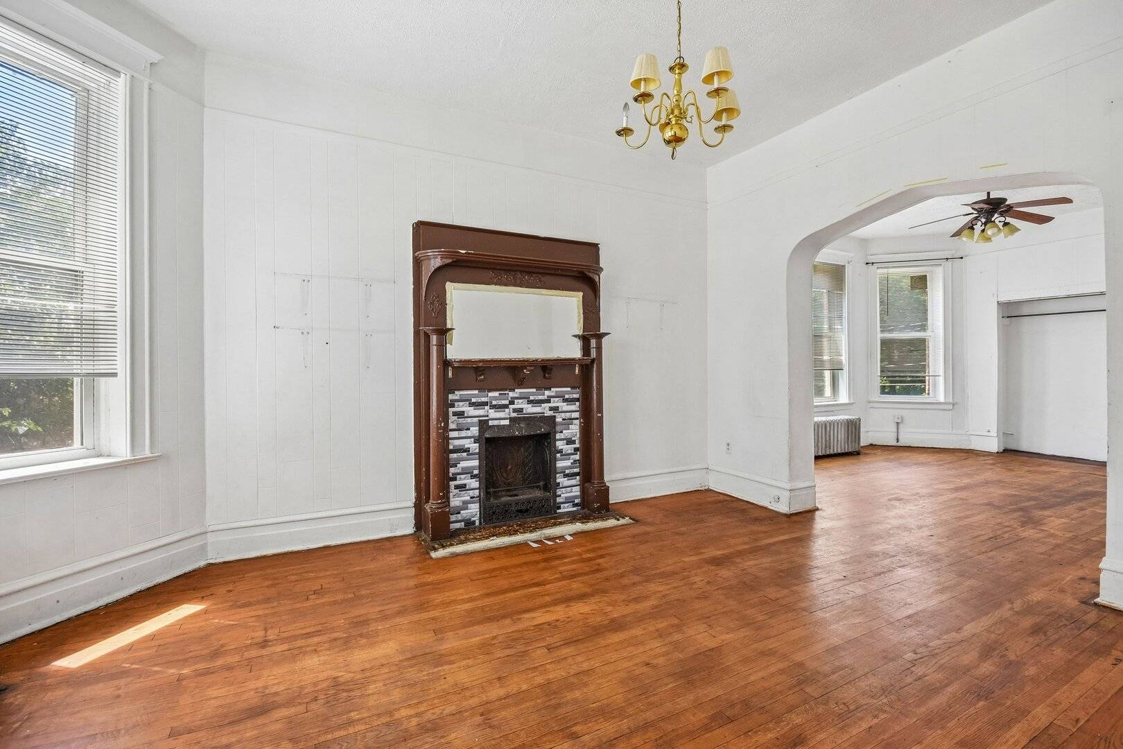 5542 S Paulina ST, Chicago, IL 60636