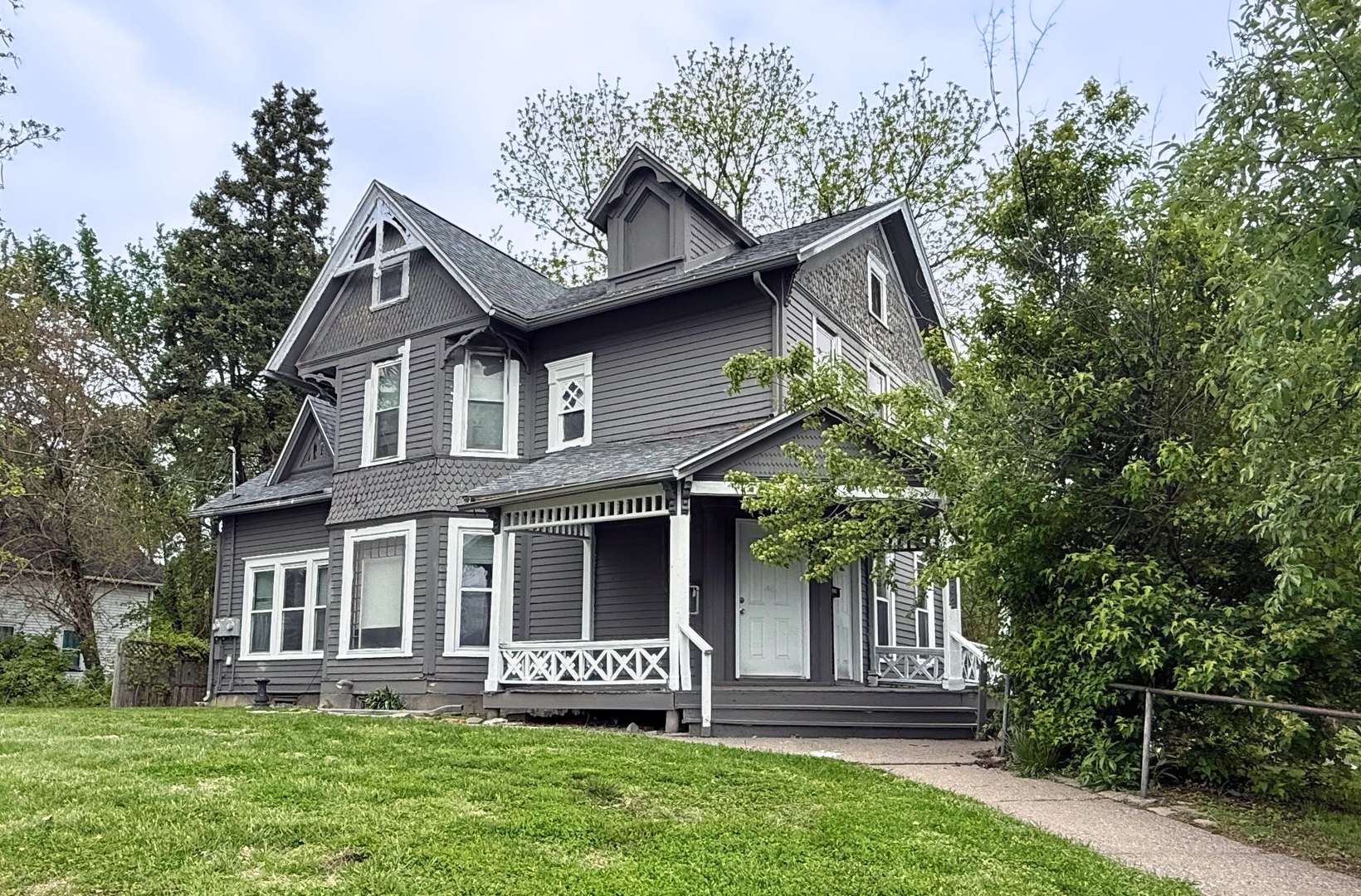 1202 Adams ST, Davenport, IA 52803
