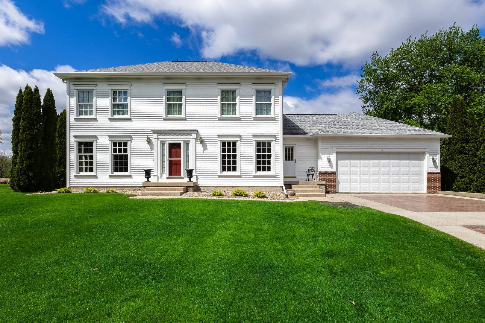 14 Timberlane DR, Geneseo, IL 61254