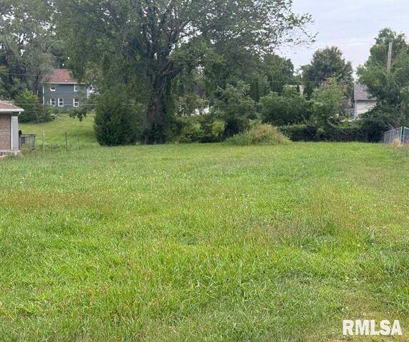 1013 14th ST, Silvis, IL 61282