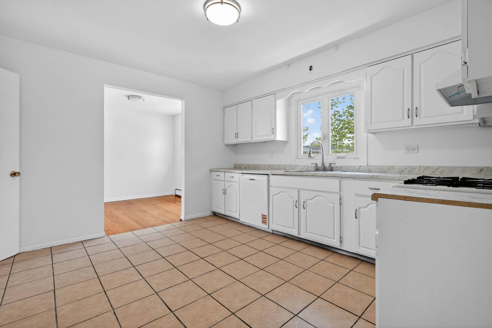 4420 VERNON AVE, Brookfield, IL 60513