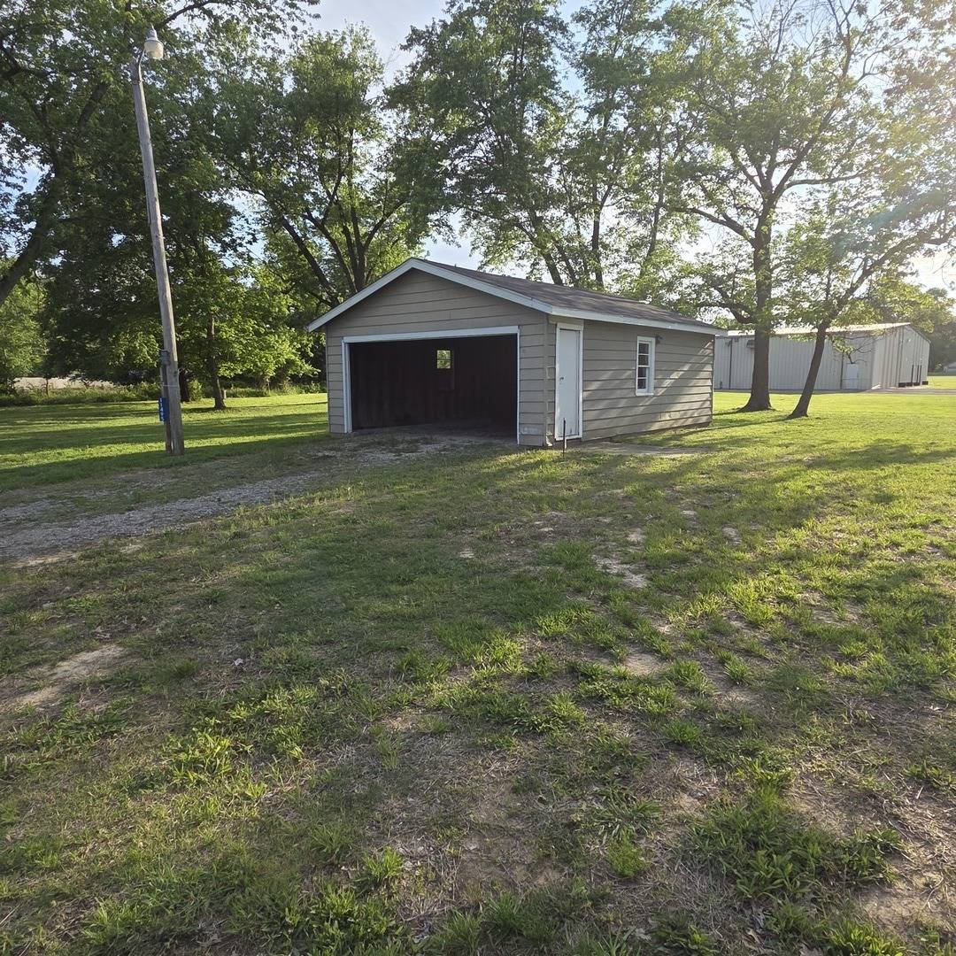 11495 N Brownsville RD, Mt Vernon, IL 62864