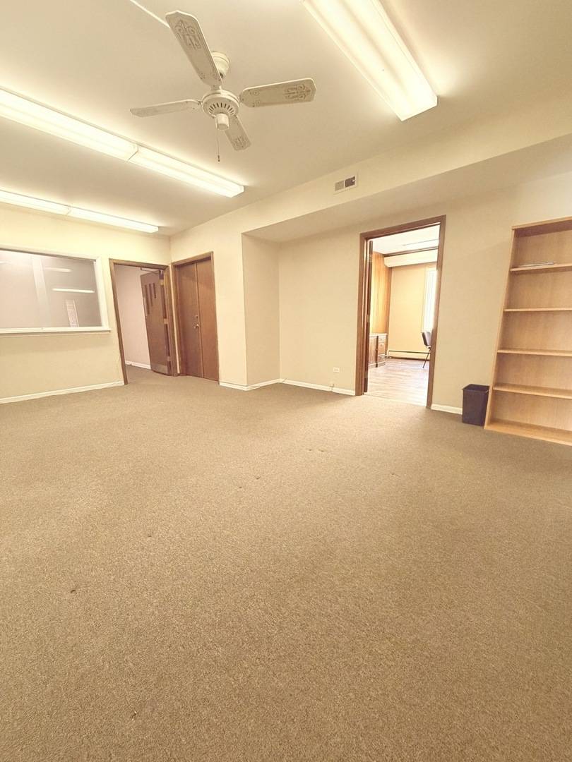 9 County ST, Waukegan, IL 60085