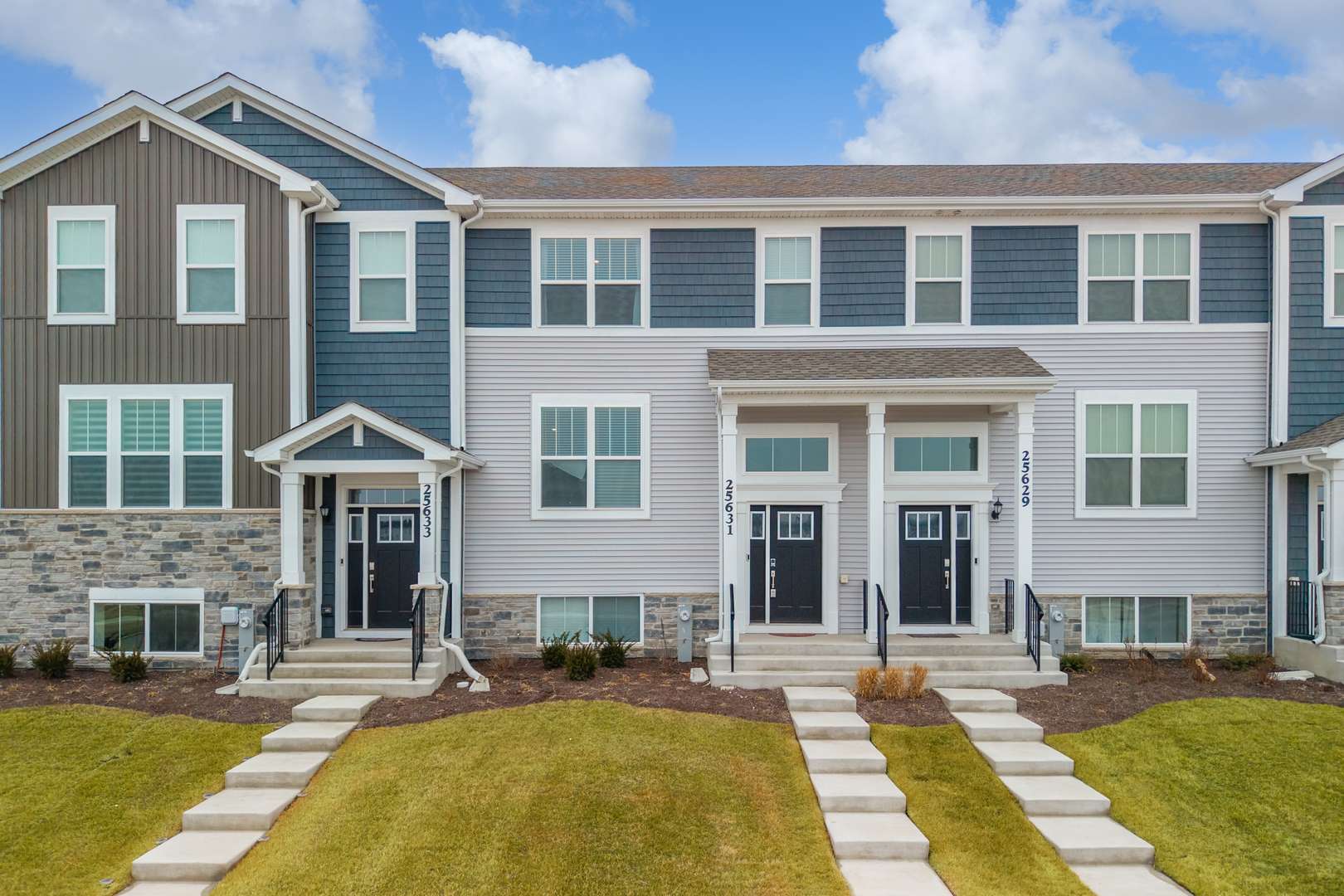 25631 W Wakefield DR, Plainfield, IL 60544