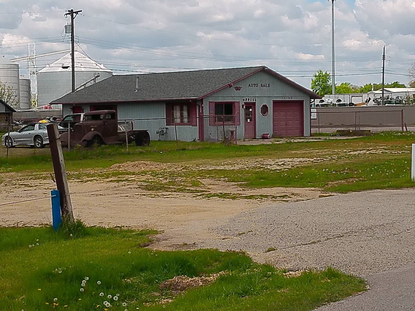 14178,14190,14192 Dearborn AVE, South Beloit, IL 61080