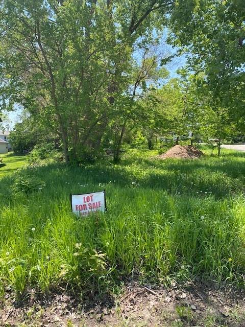 1023 Hooks LN, Fox Lake, IL 60050