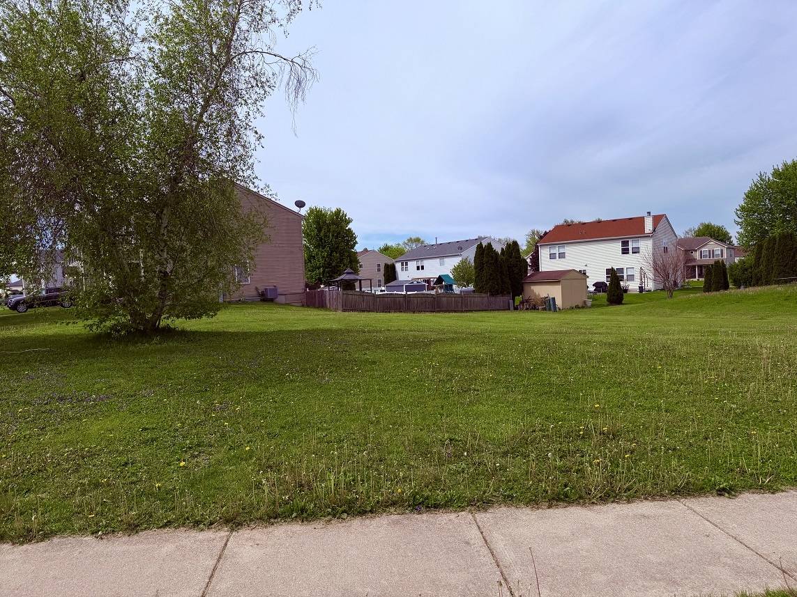 800 Willow ST, Kirkland, IL 60146