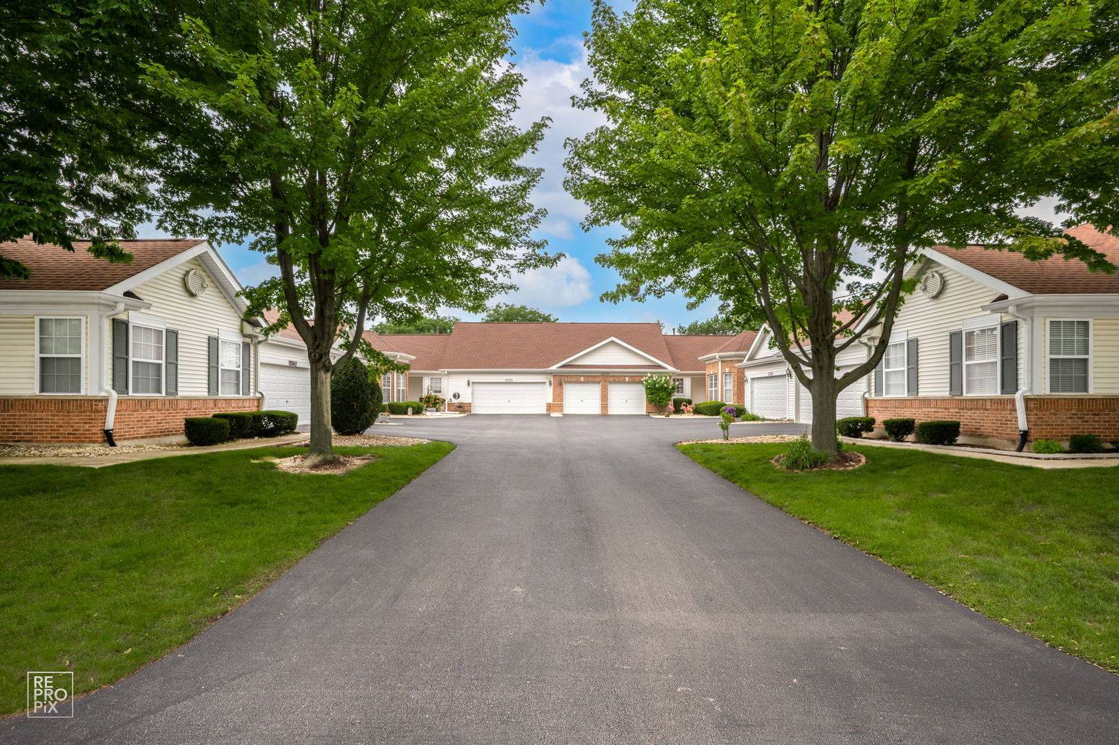 13330 S Bayberry LN, Plainfield, IL 60544