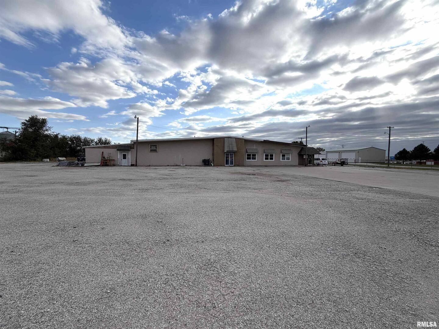 1708 SE 3rd ST, Aledo, IL 61231