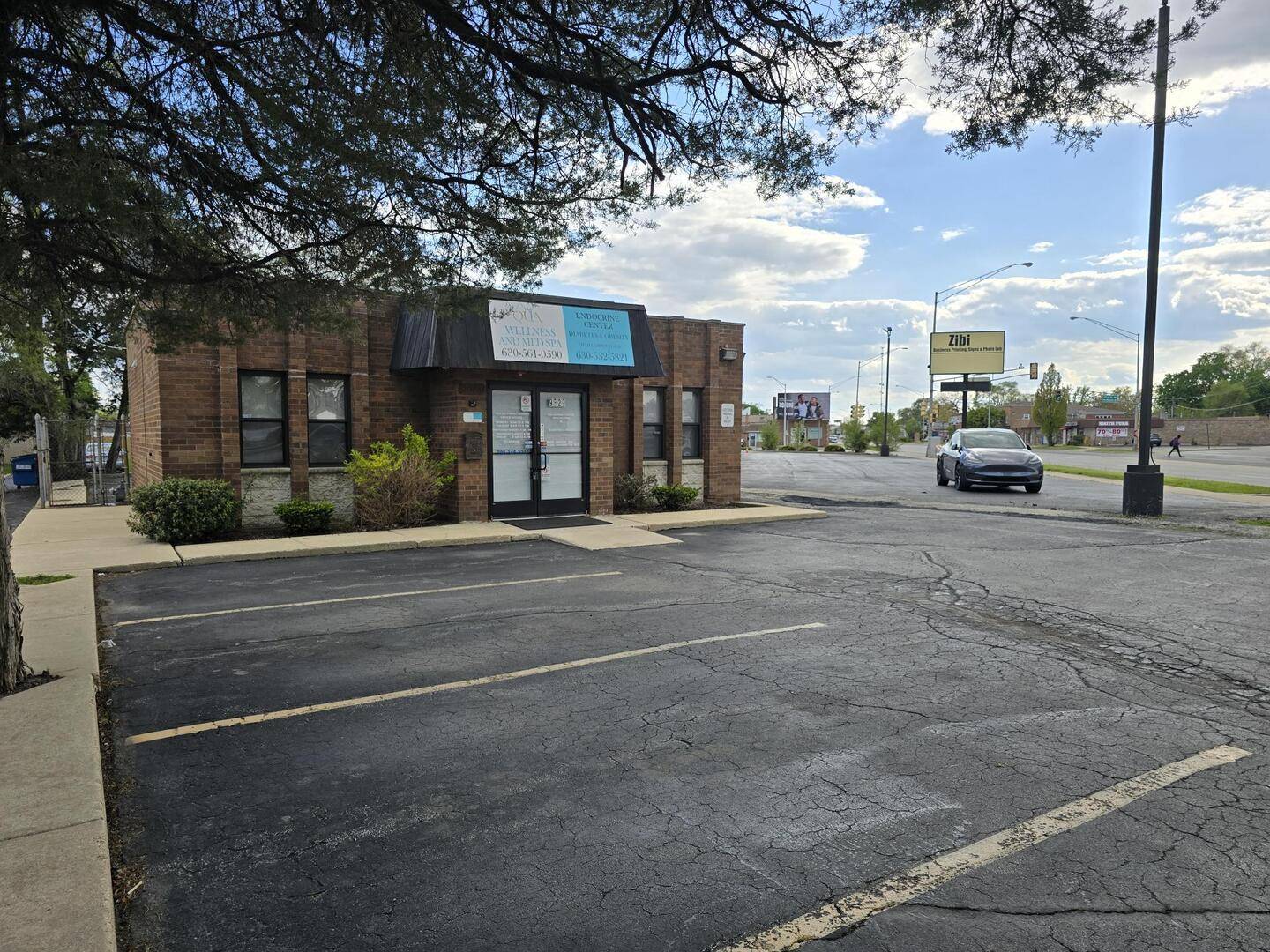 9629 SOUTHWEST HWY, Oak Lawn, IL 60453