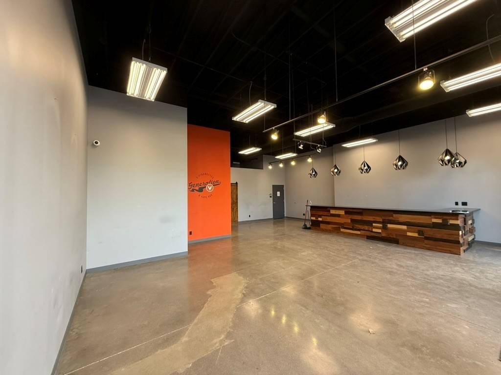 1800 N Division ST, Davenport, IA 52804