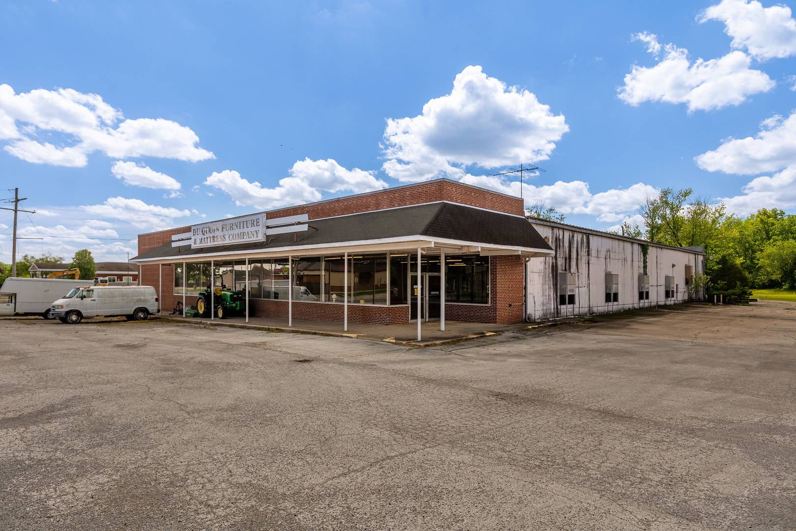 745B Sunset AVE, Duquoin, IL 62832