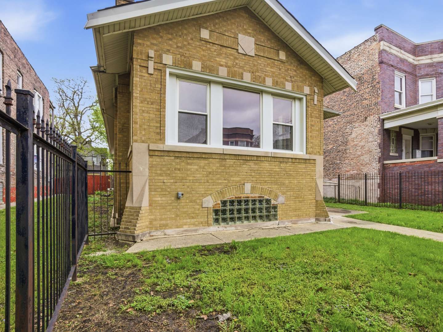 7815 S Emerald AVE, Chicago, IL 60620