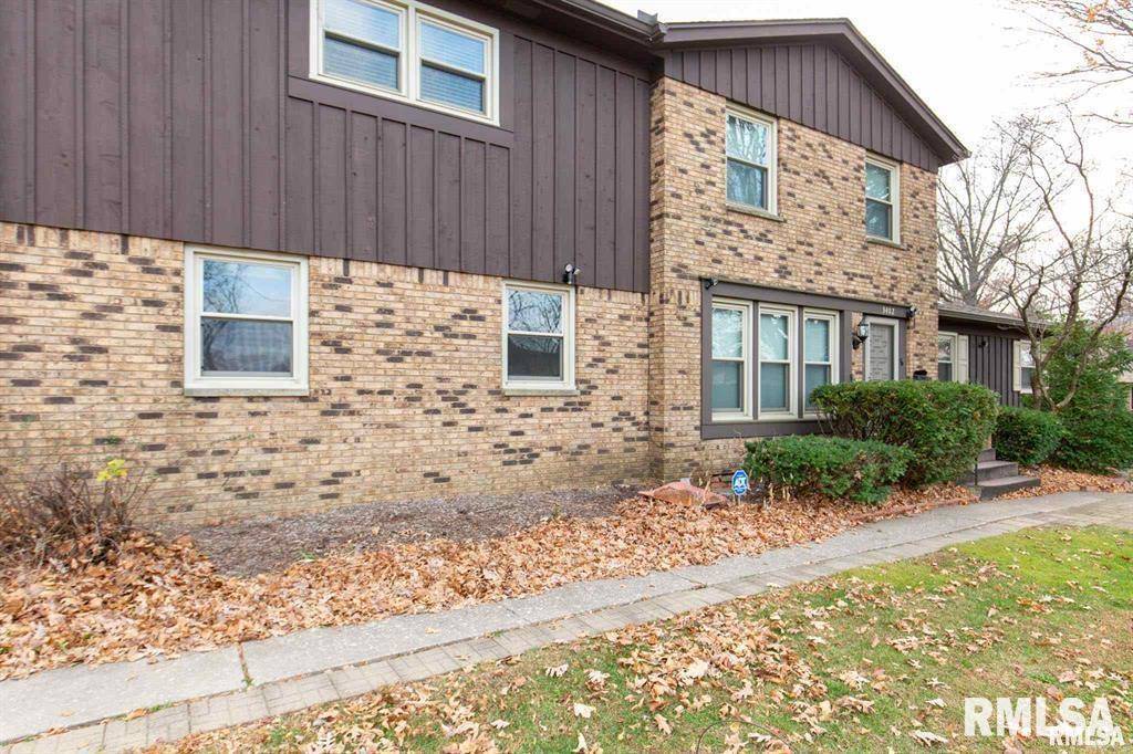 3402 56TH Street PL #4, Moline, IL 61265