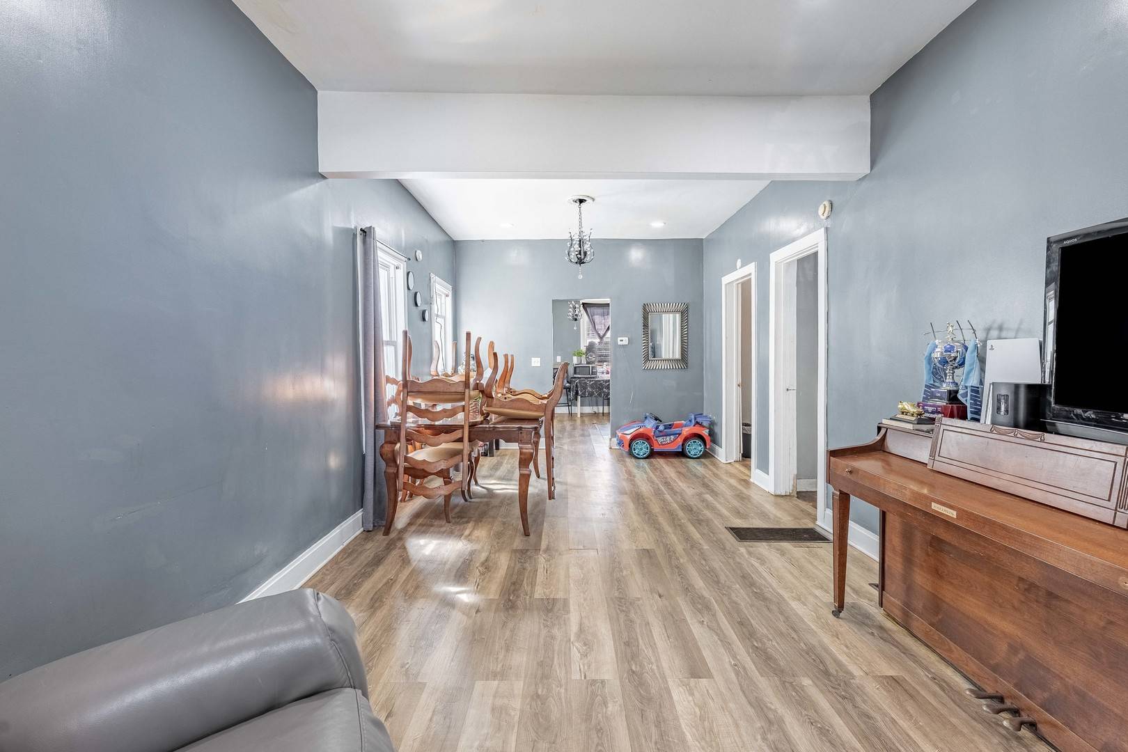 5308 S Peoria ST, Chicago, IL 60609