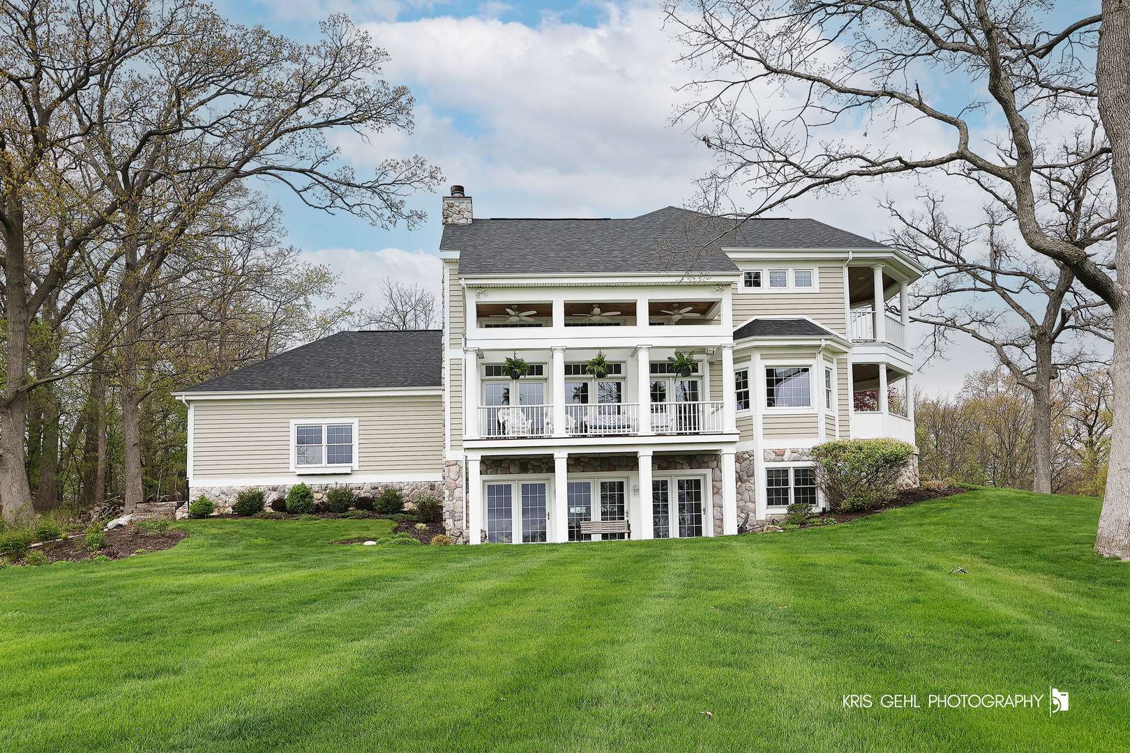 1330 Prestwick DR, Lake Geneva, WI 53147