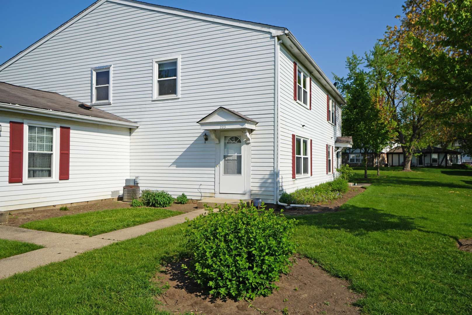 223 Harvest CT, Vernon Hills, IL 60061