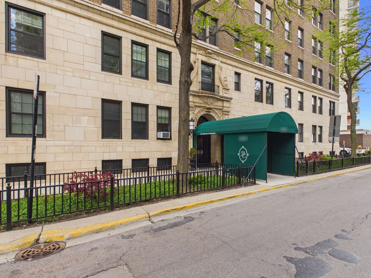 6101 N Sheridan RD #1A, Chicago, IL 60660