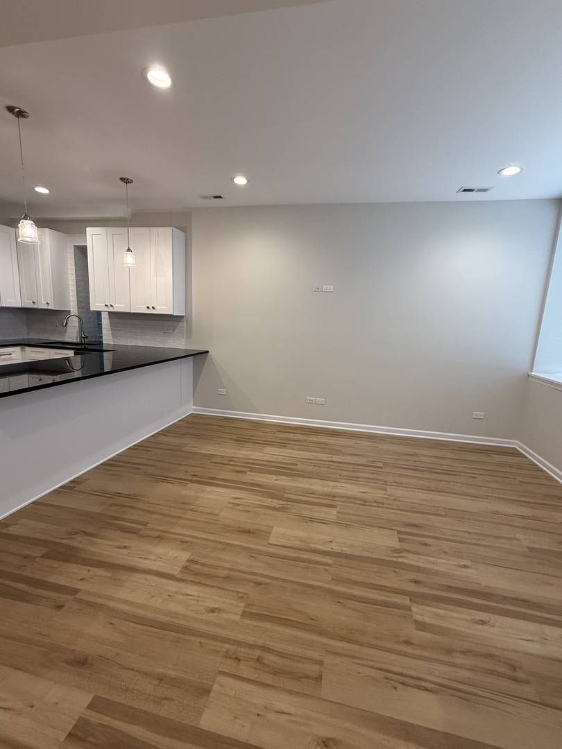 5751 W Higgins AVE #1S, Chicago, IL 60630