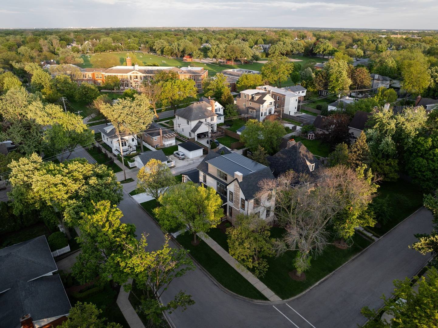 516 W 6th ST, Hinsdale, IL 60521