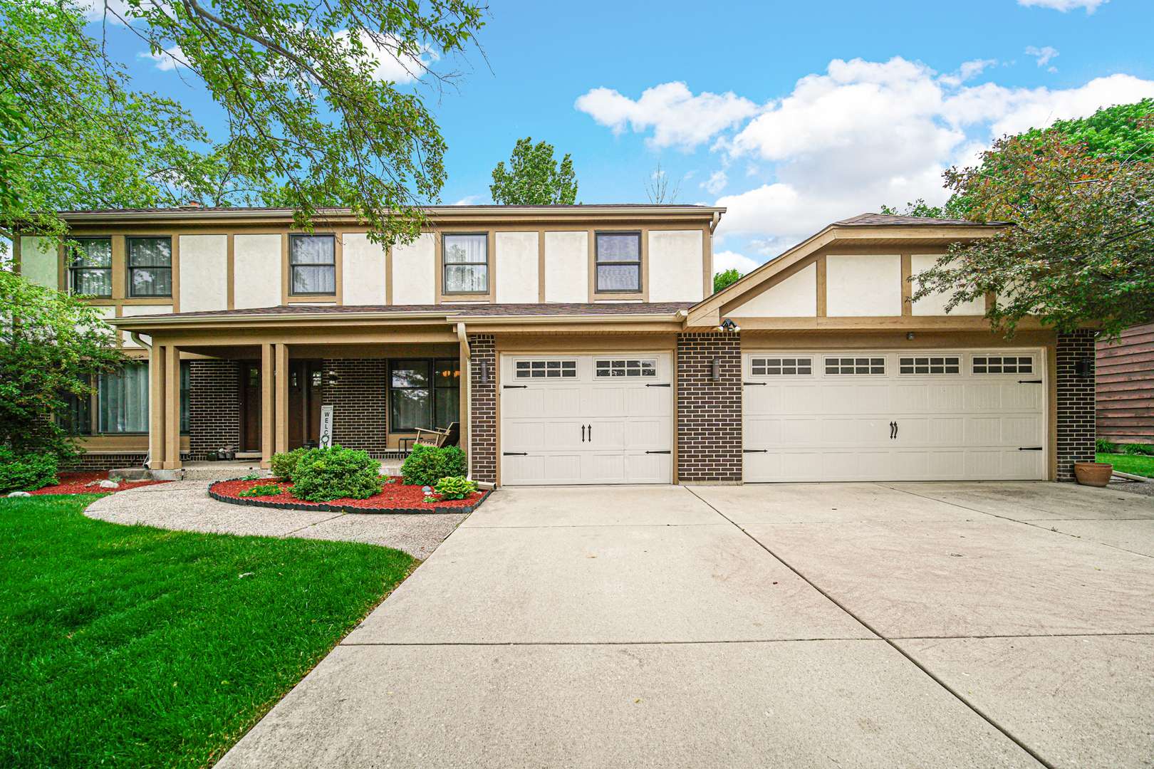 3818 Russett LN, Northbrook, IL 60062