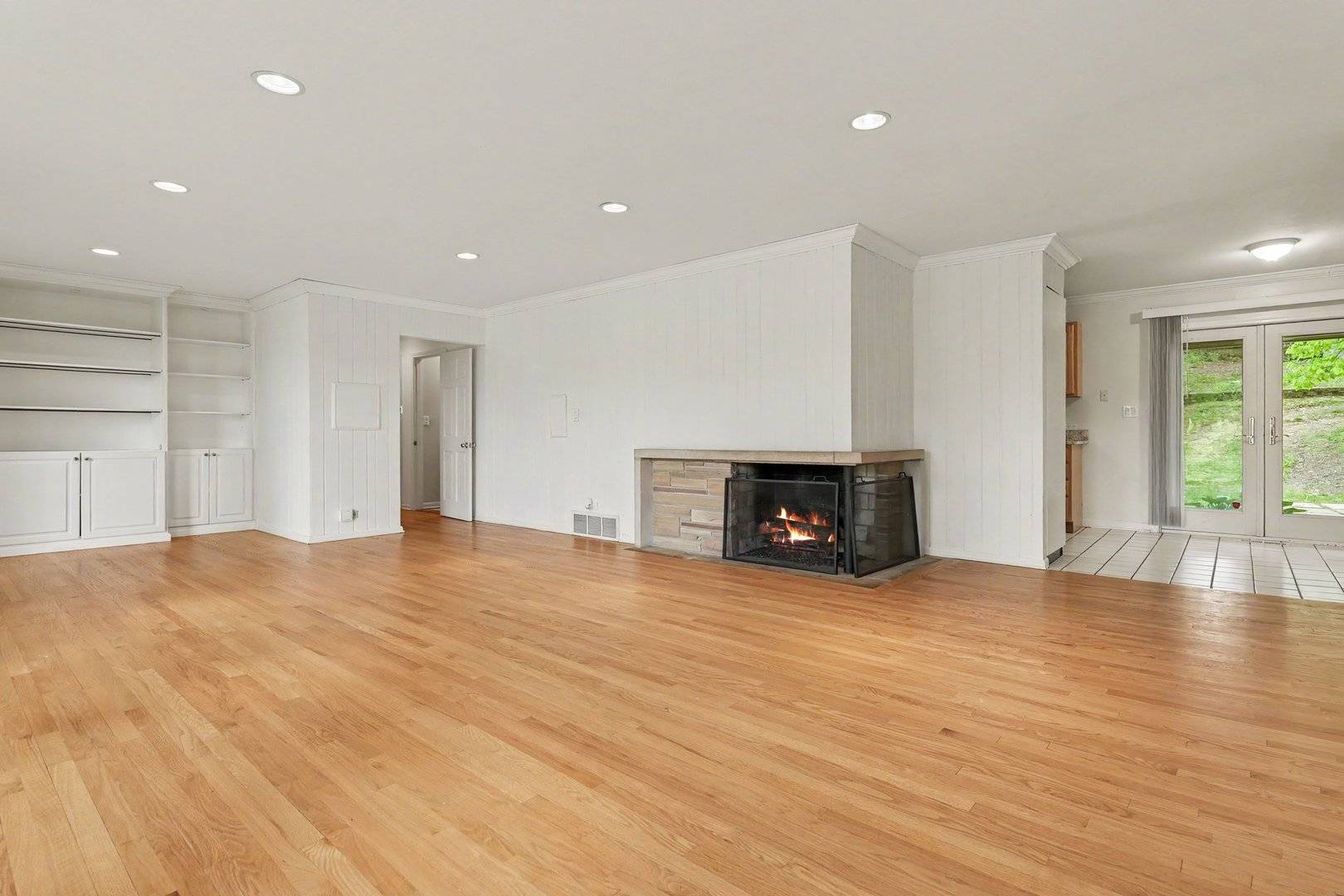 61 Timberlake RD, Barrington, IL 60010