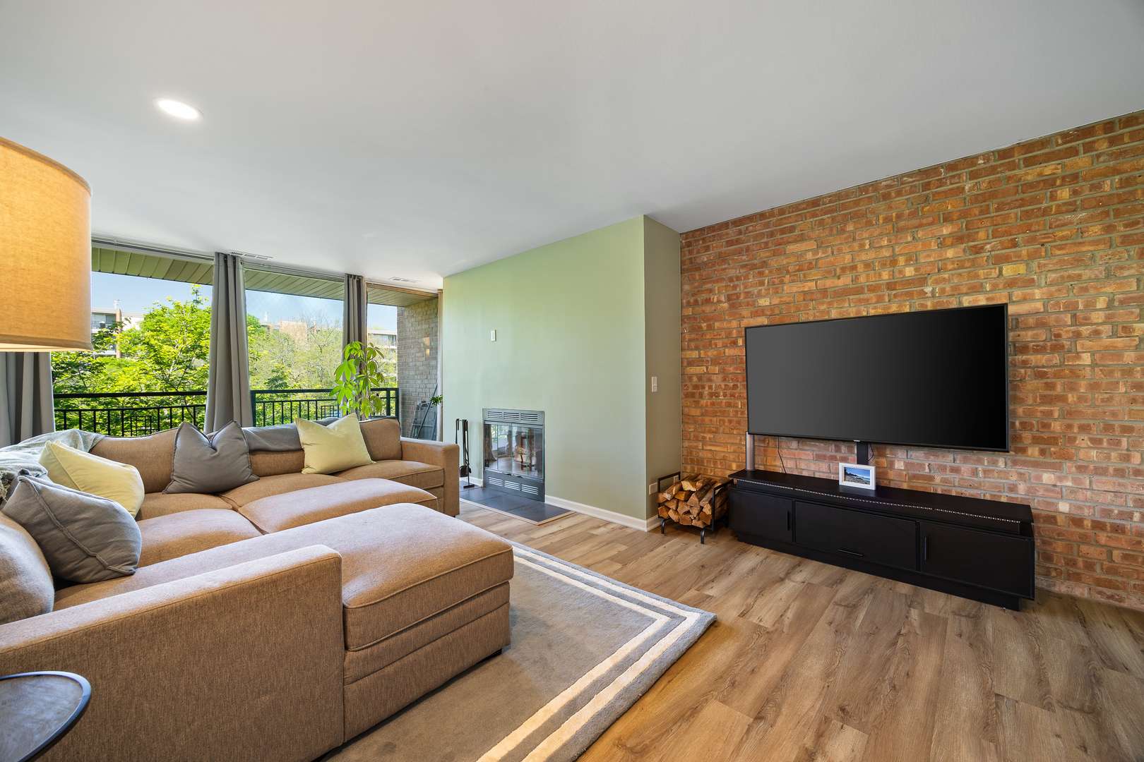 6010 Oakwood DR #3H, Lisle, IL 60532