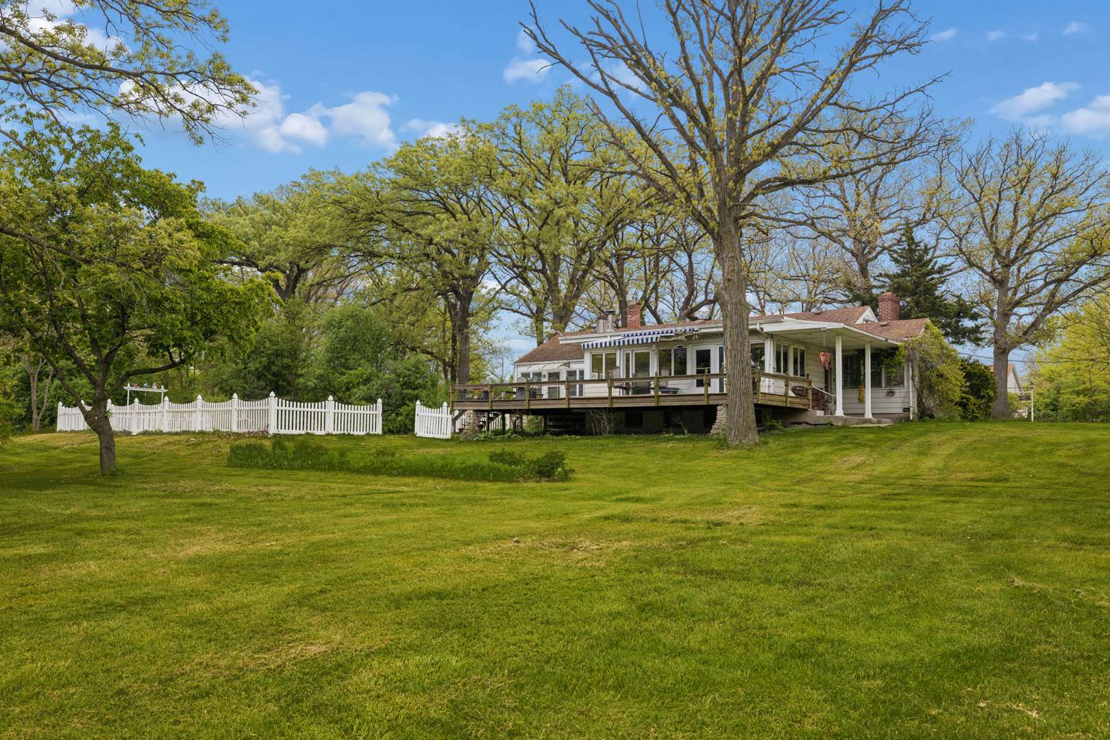 931 E Steger RD, Steger, IL 60475